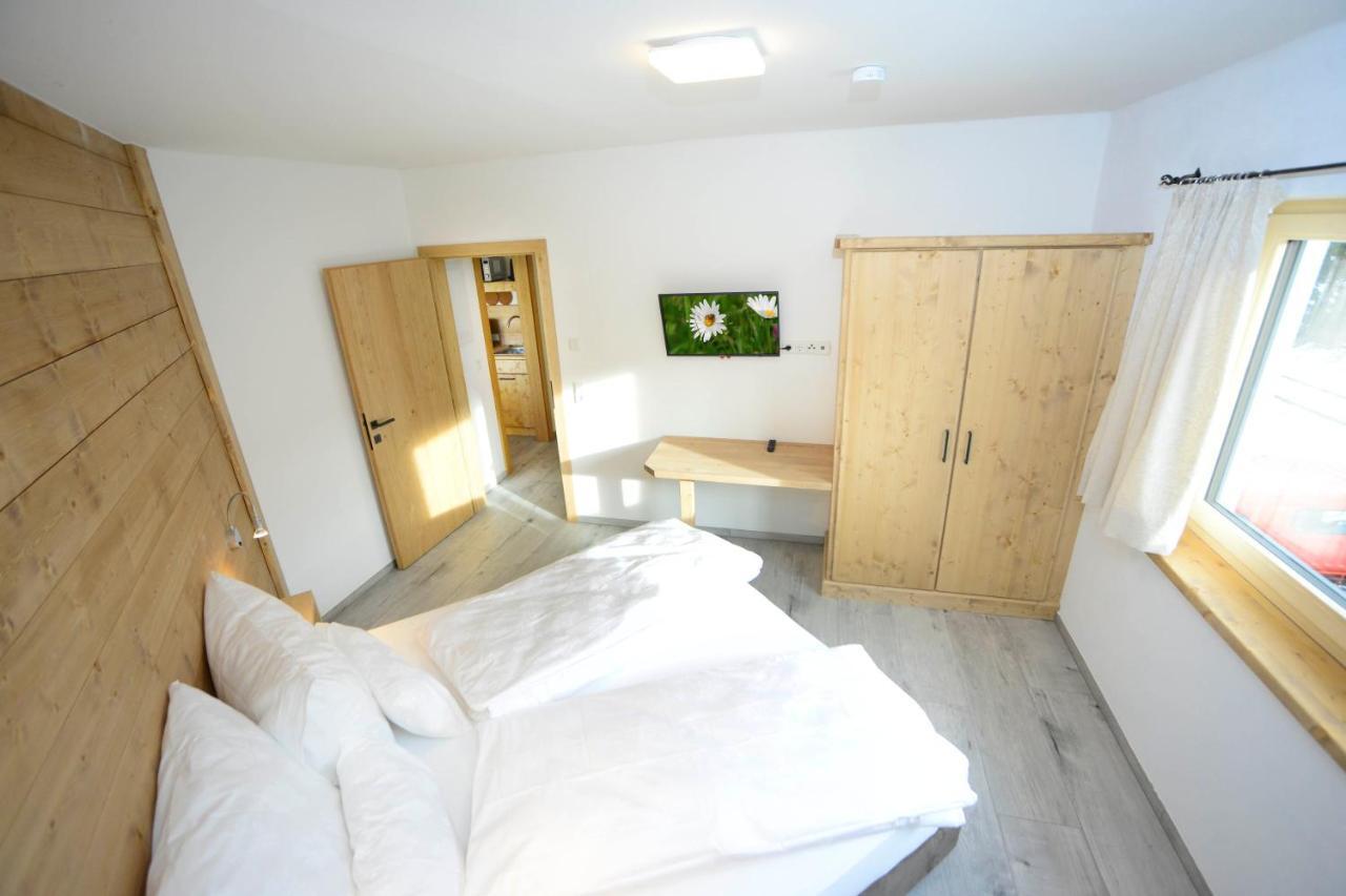 Birklstueberl Restaurant Und Appartement Seefeld in Tirol Eksteriør billede
